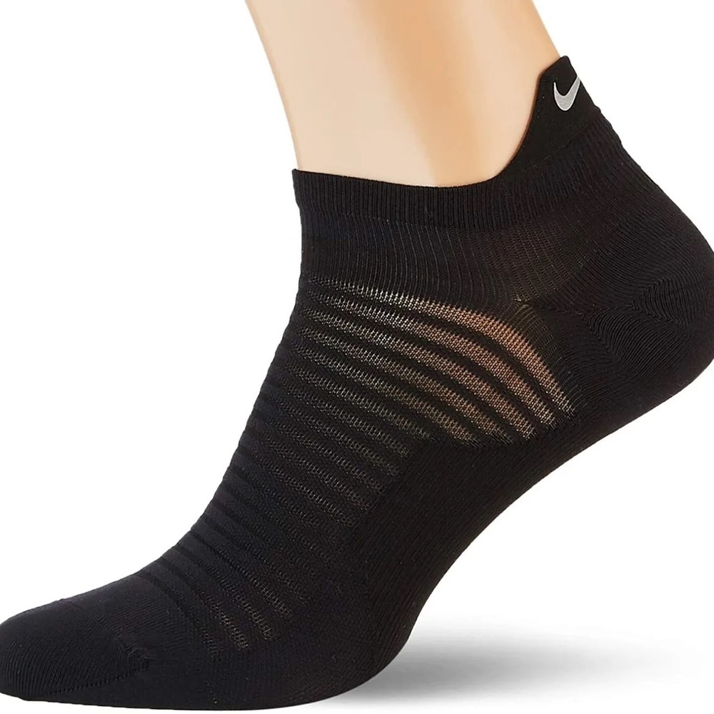 2 pairs of Nike Spark No show running socks